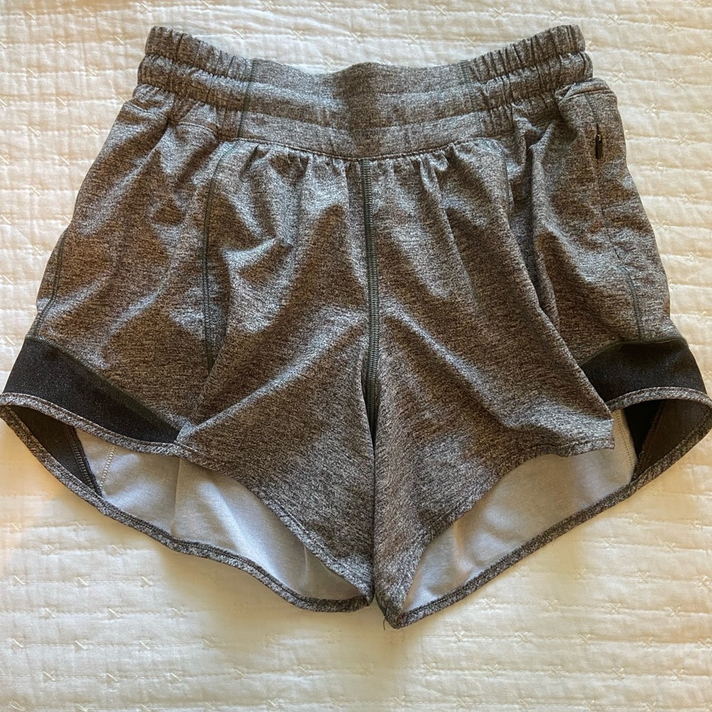 Lululemon Size 4 Hotty Hot Shorts Tall